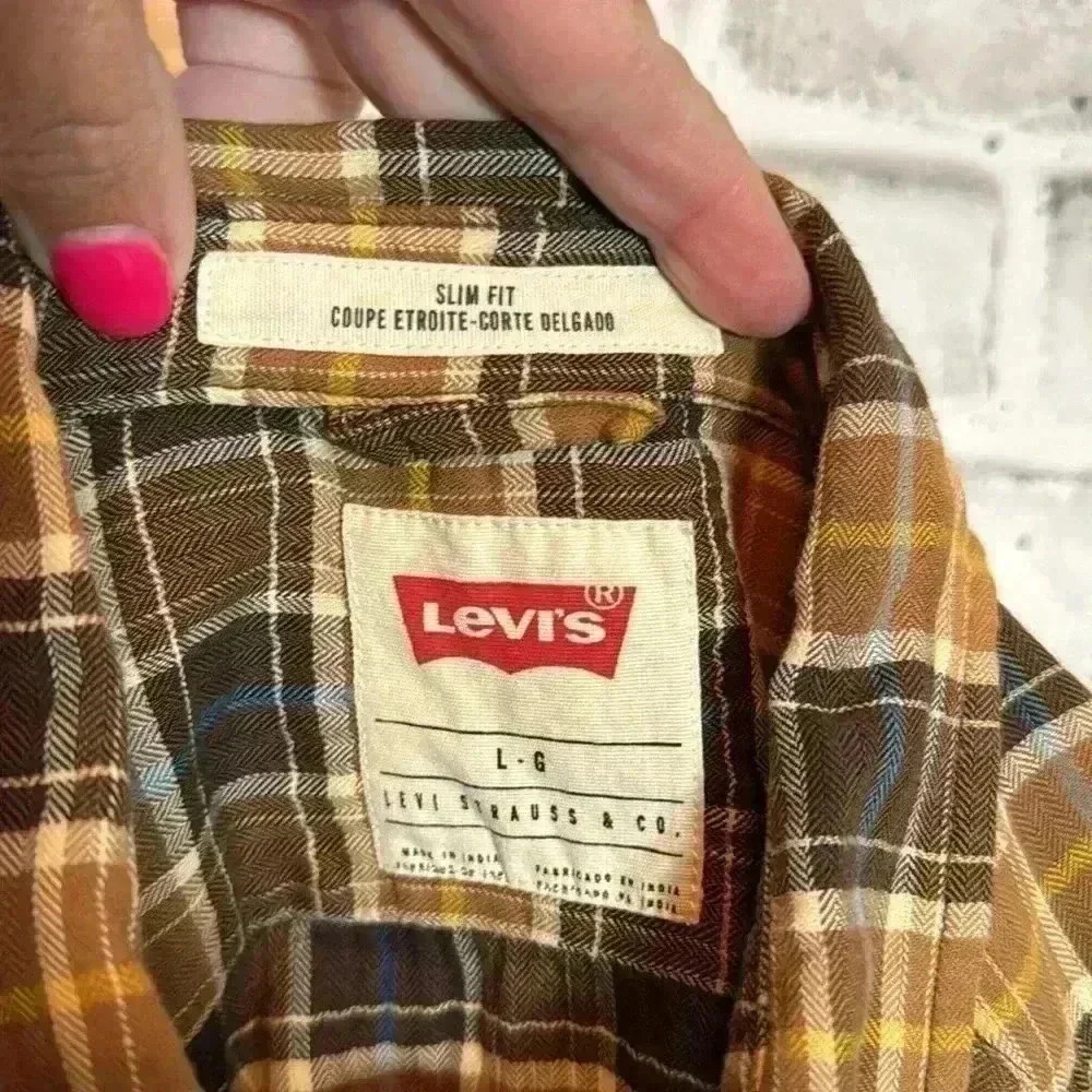 Levi’s slim fit button down plaid shirt/ flannel long sleeve 100% cotton size Lg - Picture 4 of 8